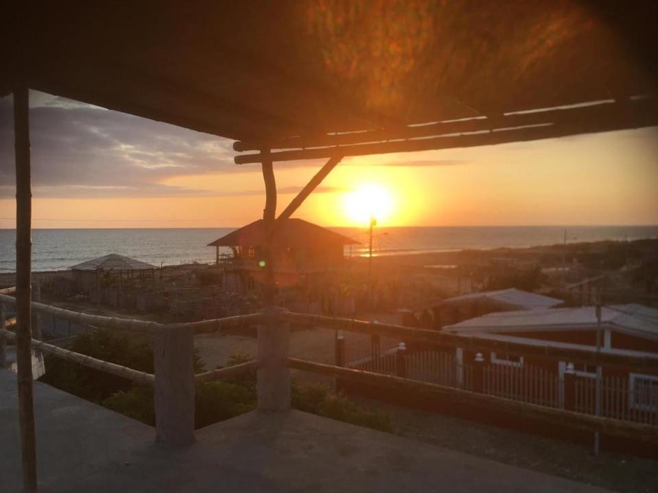 Hostal Puerto Engabao "El Surf Shelter" Экстерьер фото